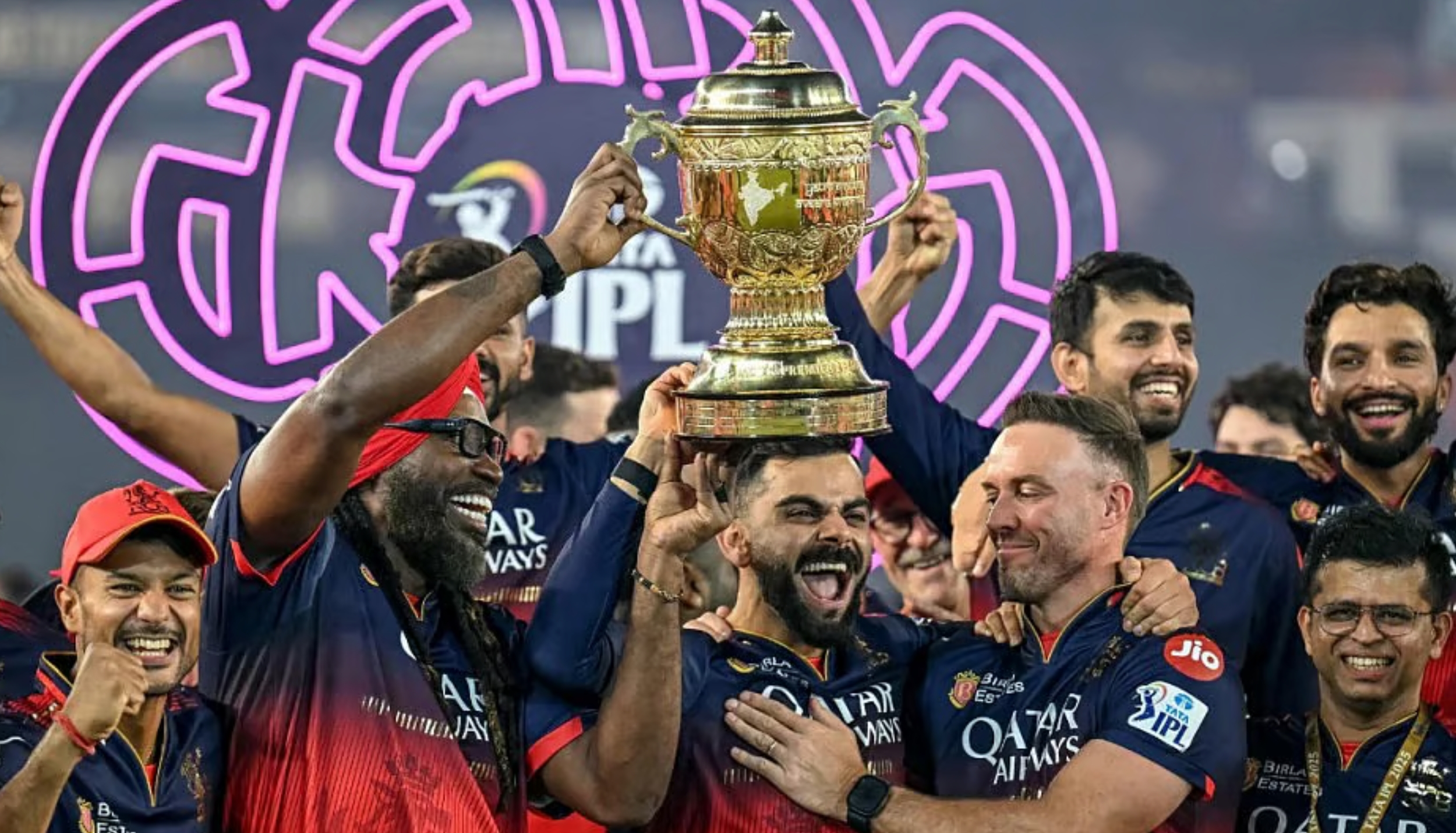 RCB players celebrate IPL trophy win with Virat Kohli