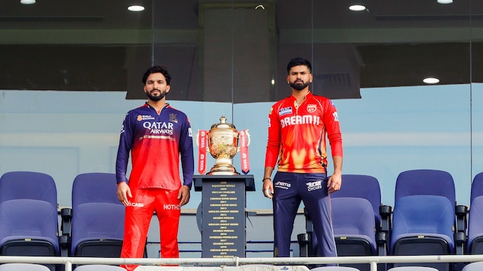 IPL 2026 team captains with trophy ahead of RCB vs Punjab Kings match