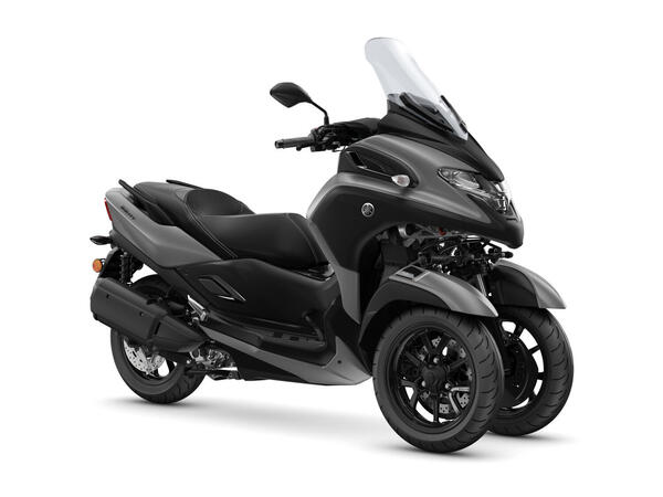 2026 Yamaha Tricity 300 airbag scooter