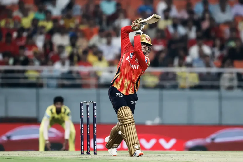  Priyansh Arya's estimated net worth is around ₹4 crore.